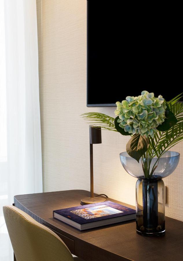 Ceccarini 9 Home Suite Home Riccione Buitenkant foto