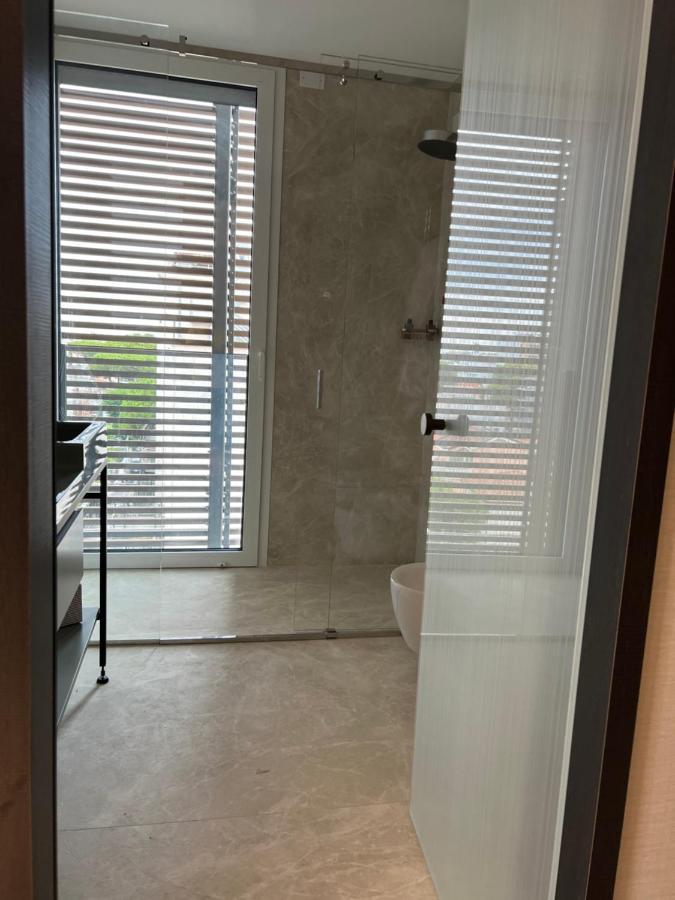 Ceccarini 9 Home Suite Home Riccione Buitenkant foto