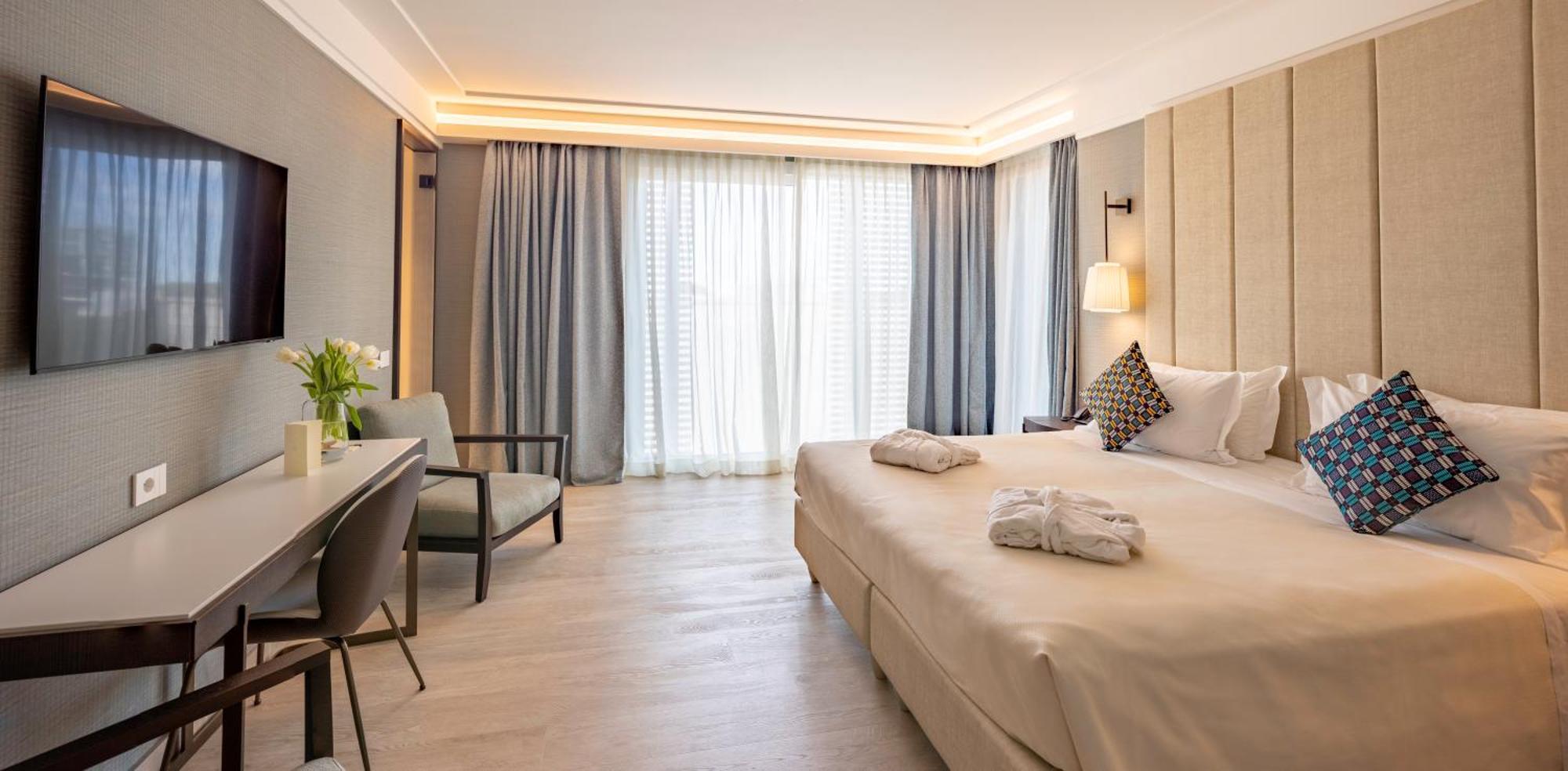 Ceccarini 9 Home Suite Home Riccione Buitenkant foto